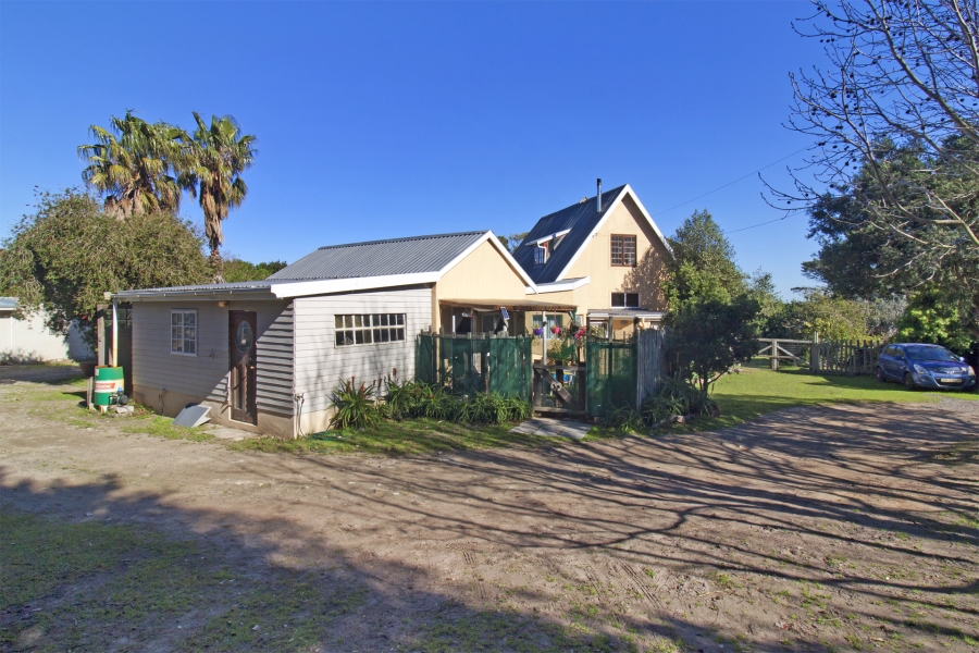 4 Bedroom Property for Sale in Meadowsteads Western Cape